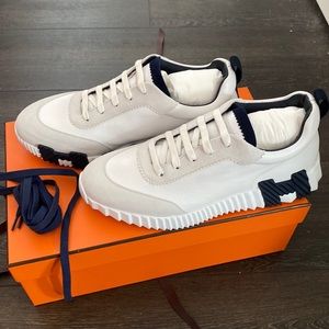Brand new men’s bouncing sneakers